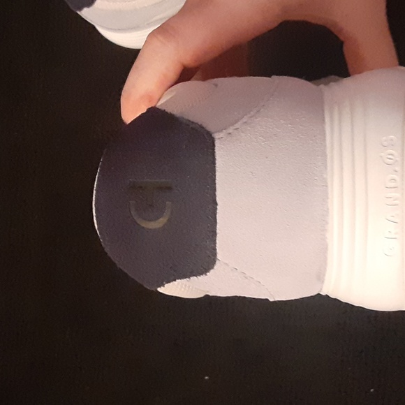 *🎉HP* Cole Haan Sneakers 🎉 - Picture 3 of 8